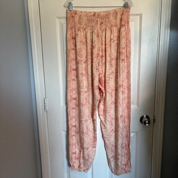 NWT Lotus and Luna Baha Mandala Boho Yoga Harem Pants in Guava L/XL - Picture 3 of 12